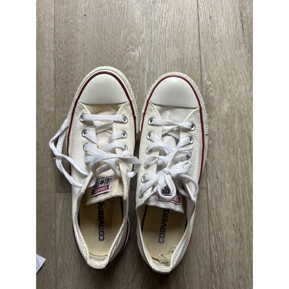 Converse Chuck Taylor All Star Low Top White Canvas Lace-Up Sneakers Women’s 6